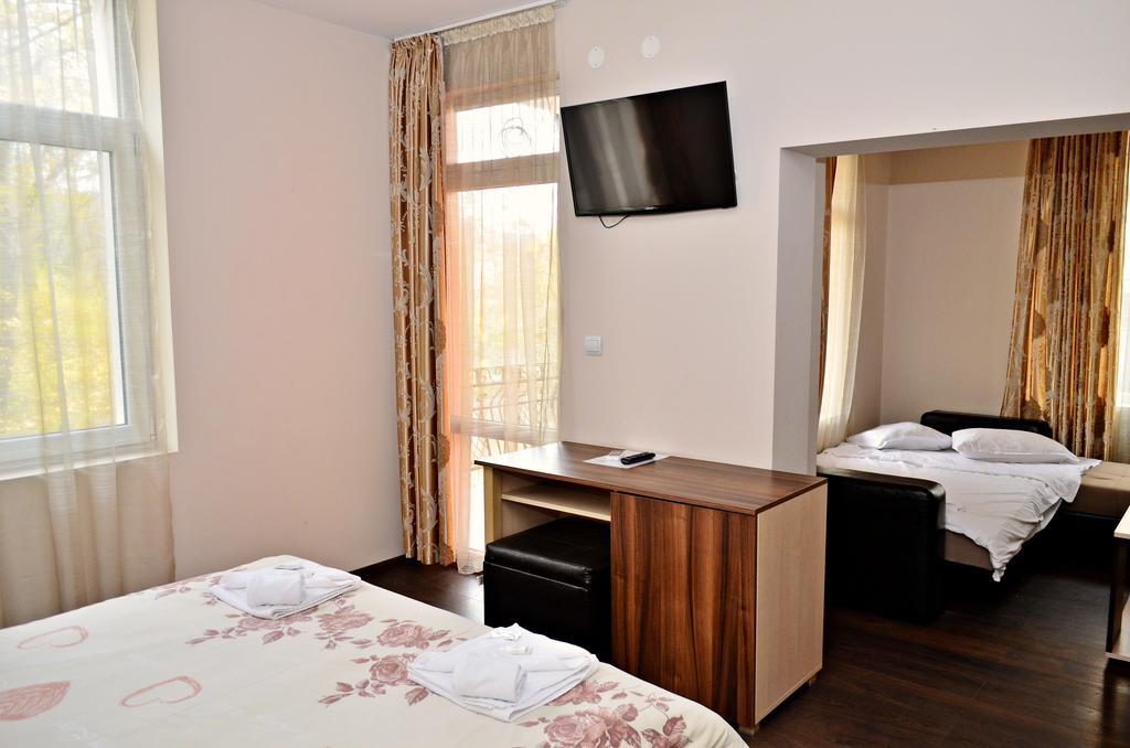 Guest House Anelim Veliko Tarnovo Exterior photo